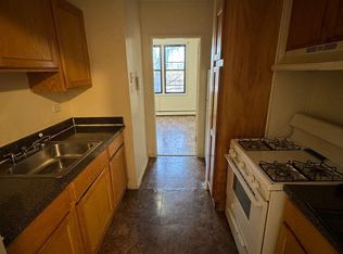 800 Victory Blvd APT 1L, Staten Island, NY 10301