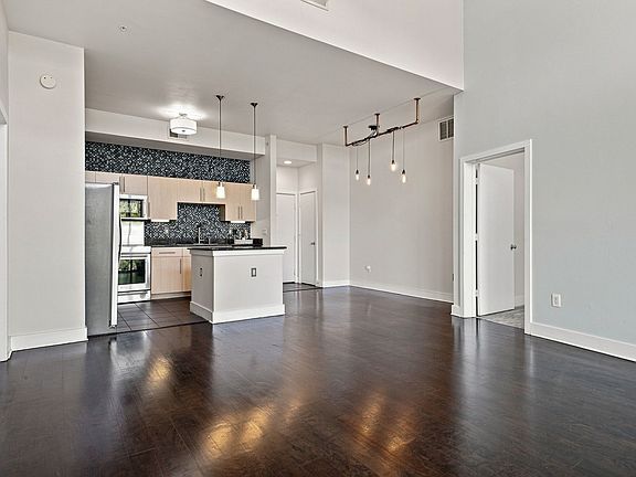 5th image of 4605 Cedar Springs Rd APT 305