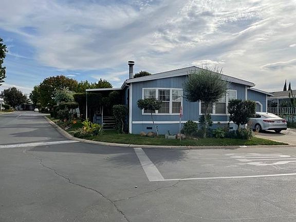 3rd image of 3120 Live Oak Blvd