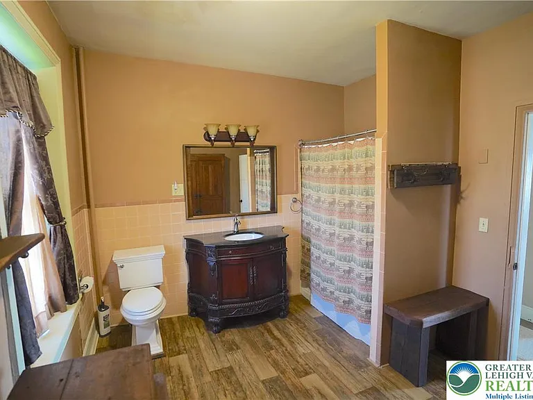 9020 Schantz Rd — Photo 22