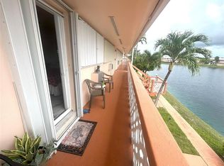 900 SW 10th Ter #S20, Hallandale, FL 33009
