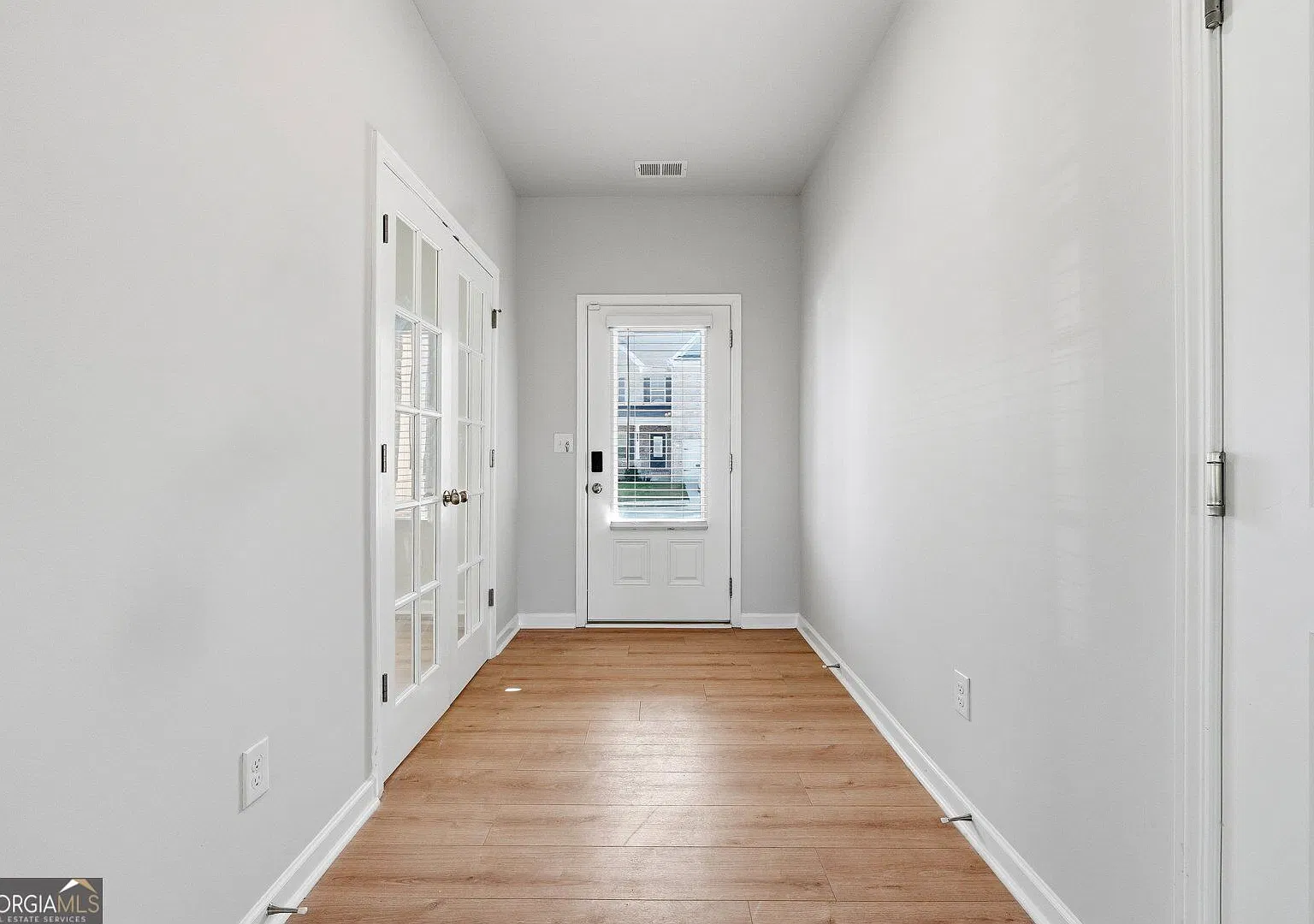 4 bed, 2.5 bath, 2714 sqft, $2,595 — Photo 3