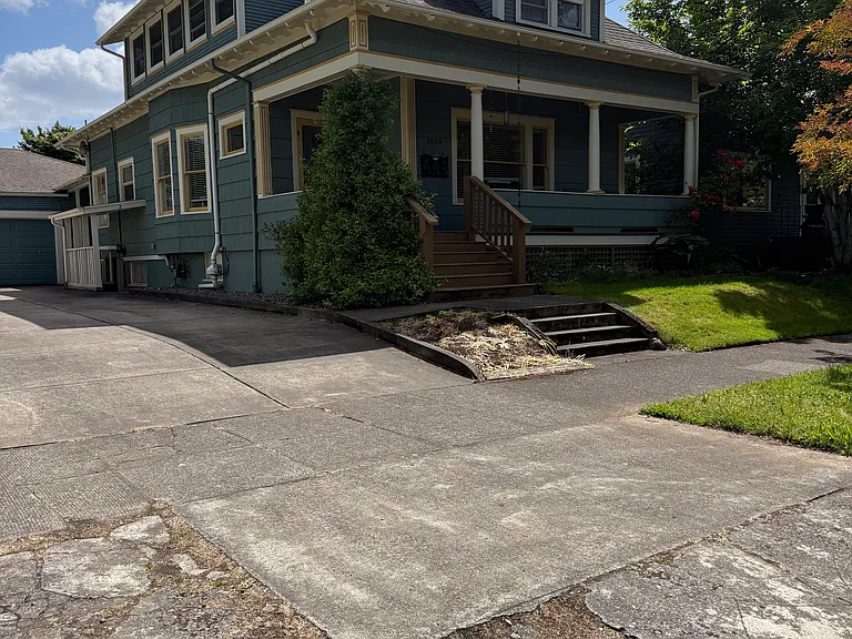 1614 N Church St #3 — Photo 1