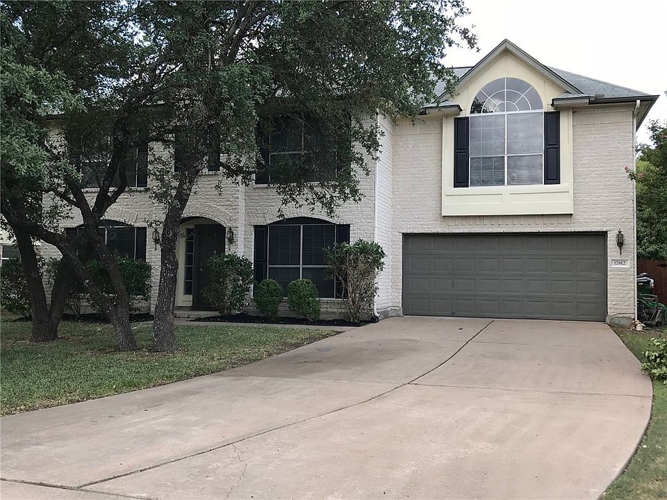 1st image of 17812 Park Valley Dr