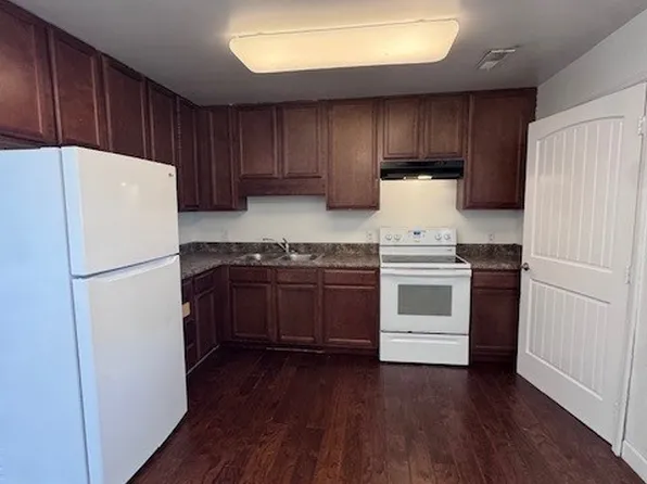1904 Dutch Valley Dr APT 5, Knoxville, TN 37918