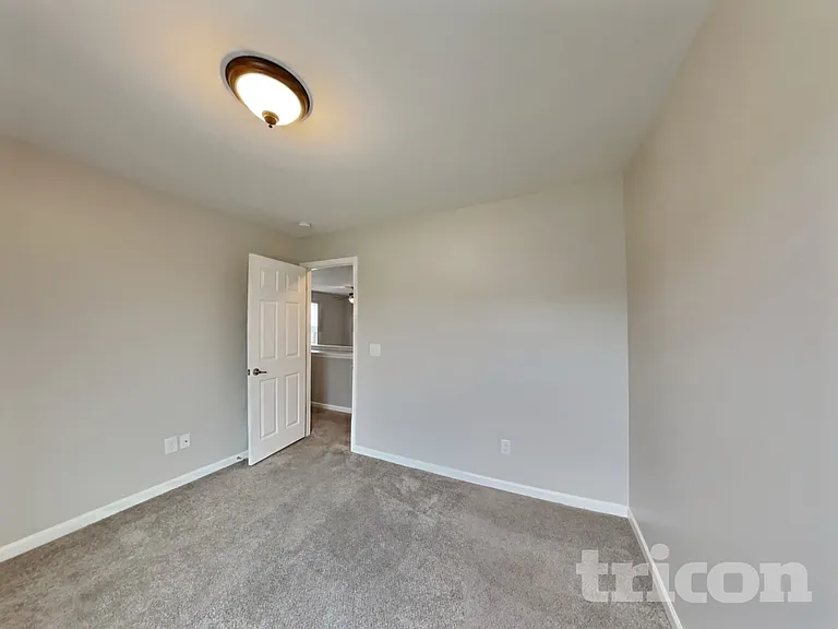 2640 Jordan Ridge Dr — Photo 15
