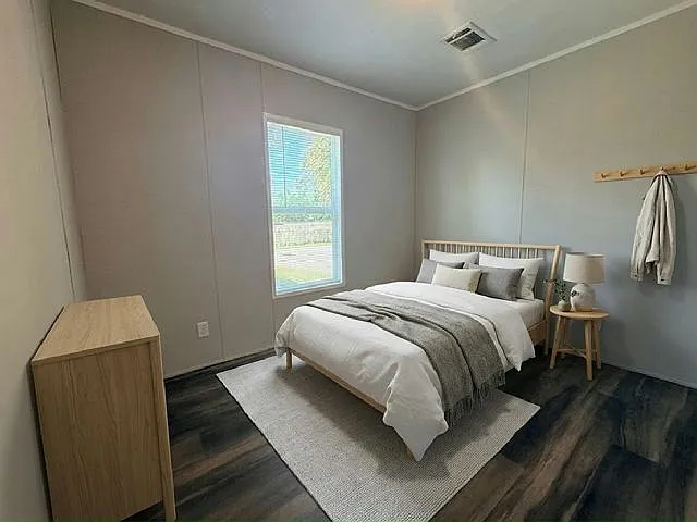 240 Creek Water Cir #402 — Photo 4