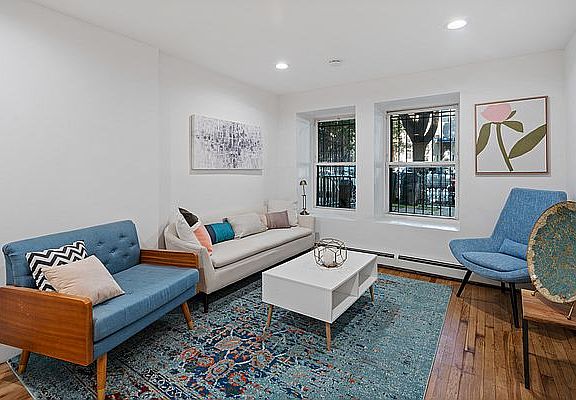 4th image of 346 Quincy St #1