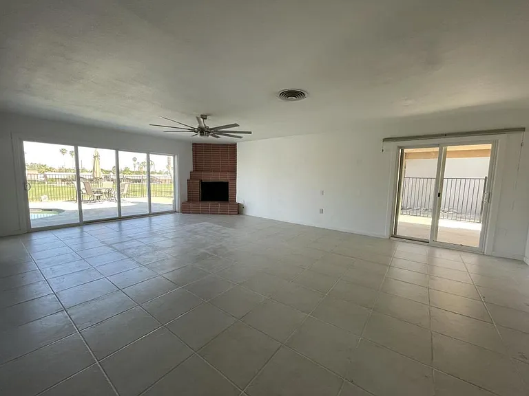 43400 Illinois Ave — Photo 6