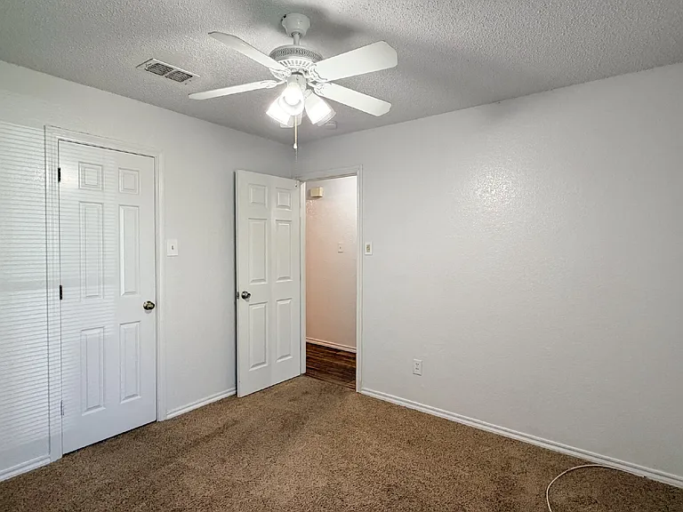 701 Daniels Dr — Photo 14