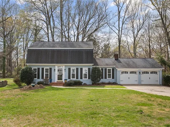 413 Courtland Dr, Elon, NC 27244