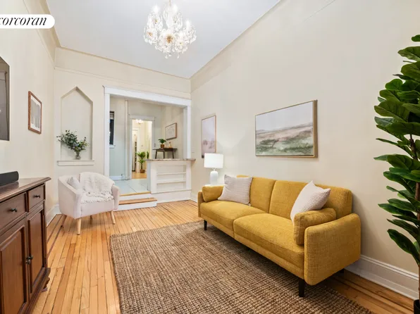 62 East 87th Street 1B image 2 of 6