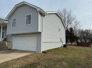 19037 S Ash St, Belton, MO 64012