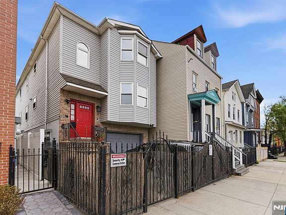 2nd image of 286 Broad St