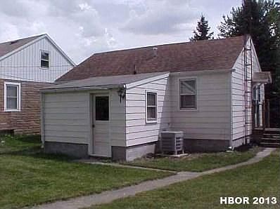 4th image of 136 4th Ave