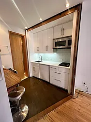 Rented by R New York