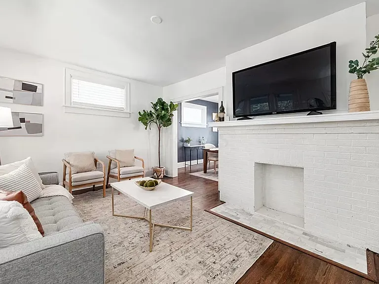 525 E Jenkins Ave — Photo 2