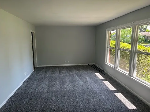 229 Yorktown Rd — Photo 3
