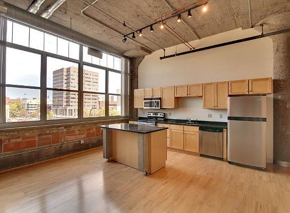2nd image of 521 7th St S #505