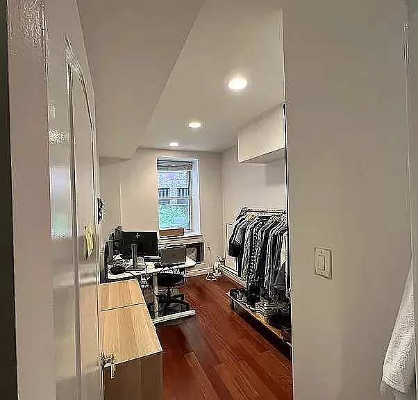 348 E 58th St #1C — Photo 5