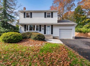 14 Prospect Pl, Freehold, NJ 07728