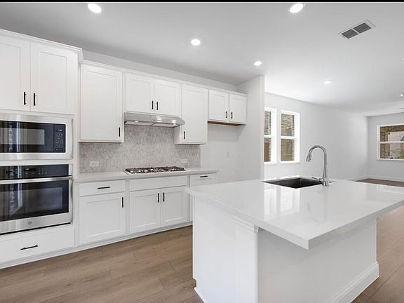 2nd image of 1108 Broomsedge Mews