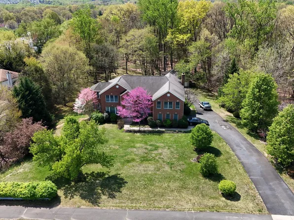 15428 Cardinal Dr, Woodbridge, VA 22193