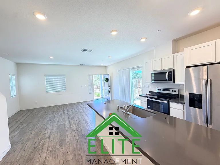 5296 Molino Cir — Photo 7