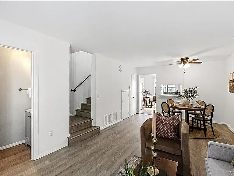 888 Cherrywood Way #20 — Photo 6