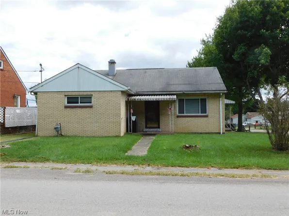 424 Lee Rd, Follansbee, WV 26037