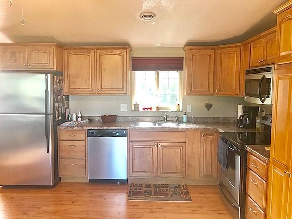 Kitchen with maple cabinets!