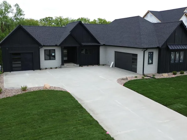 3341 Bella Terra Rd NE, Rochester, MN 55906