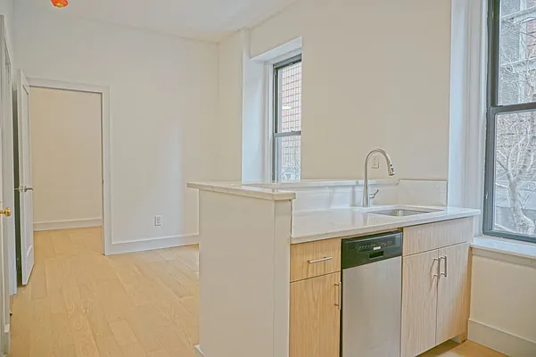 Rented by Compass | media 8