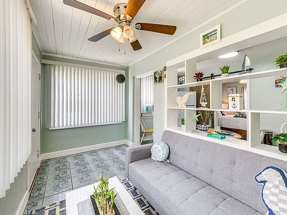 4th image of 340 78th Ave APT 4