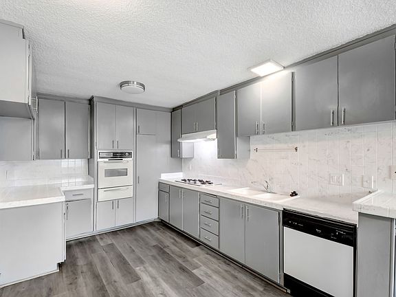 4th image of 2908 S Whispering Lakes Ln APT 3