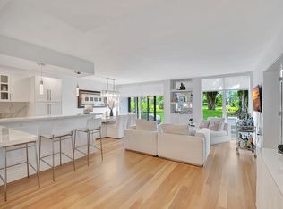 3207 Bridgewood Dr, Boca Raton, FL 33434