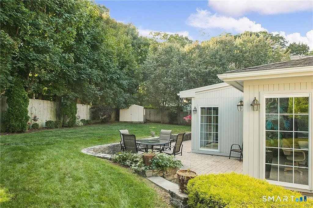 3 bed, 2.0 bath, 2670 sqft, $5,400 — Photo 2
