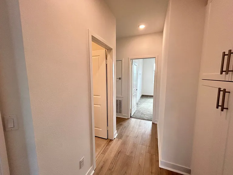 11753 Florence Ave — Photo 14