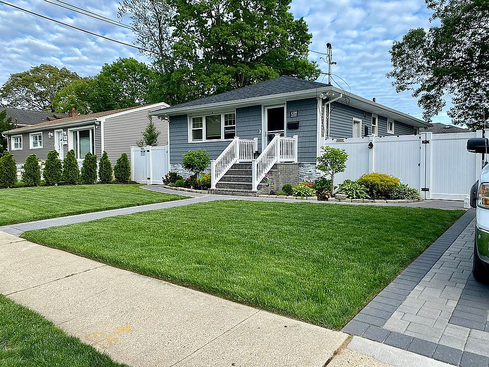 1st image of 128 Brooks Ave