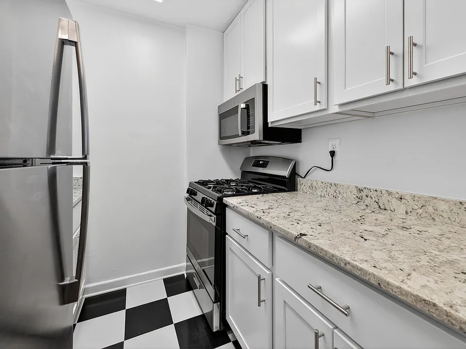 Hill House Apartments