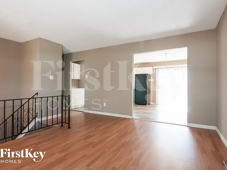 9553 Winkler Dr — Photo 9