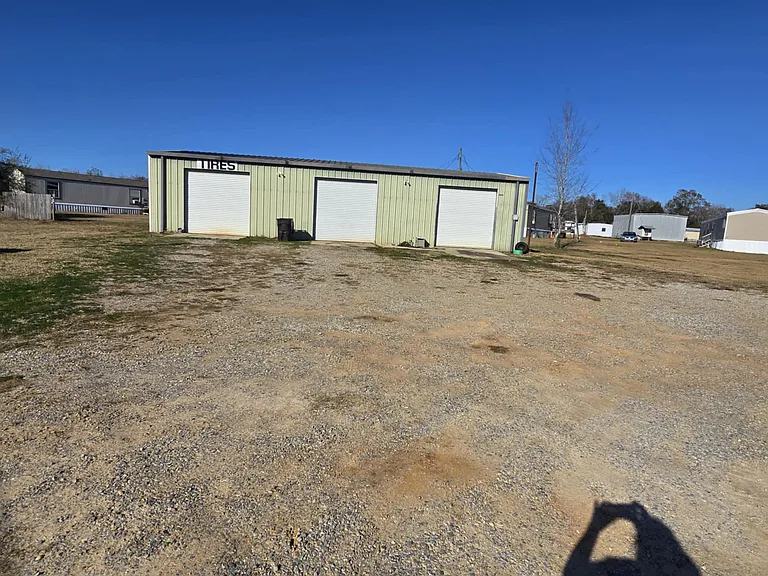 389 E Malvern Hwy — Photo 3