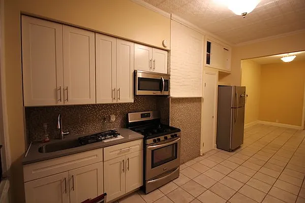 Rented by Capri Jet Realty Corp | media 18