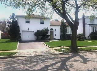 2704 Boundary Rd, Bellmore, NY 11710