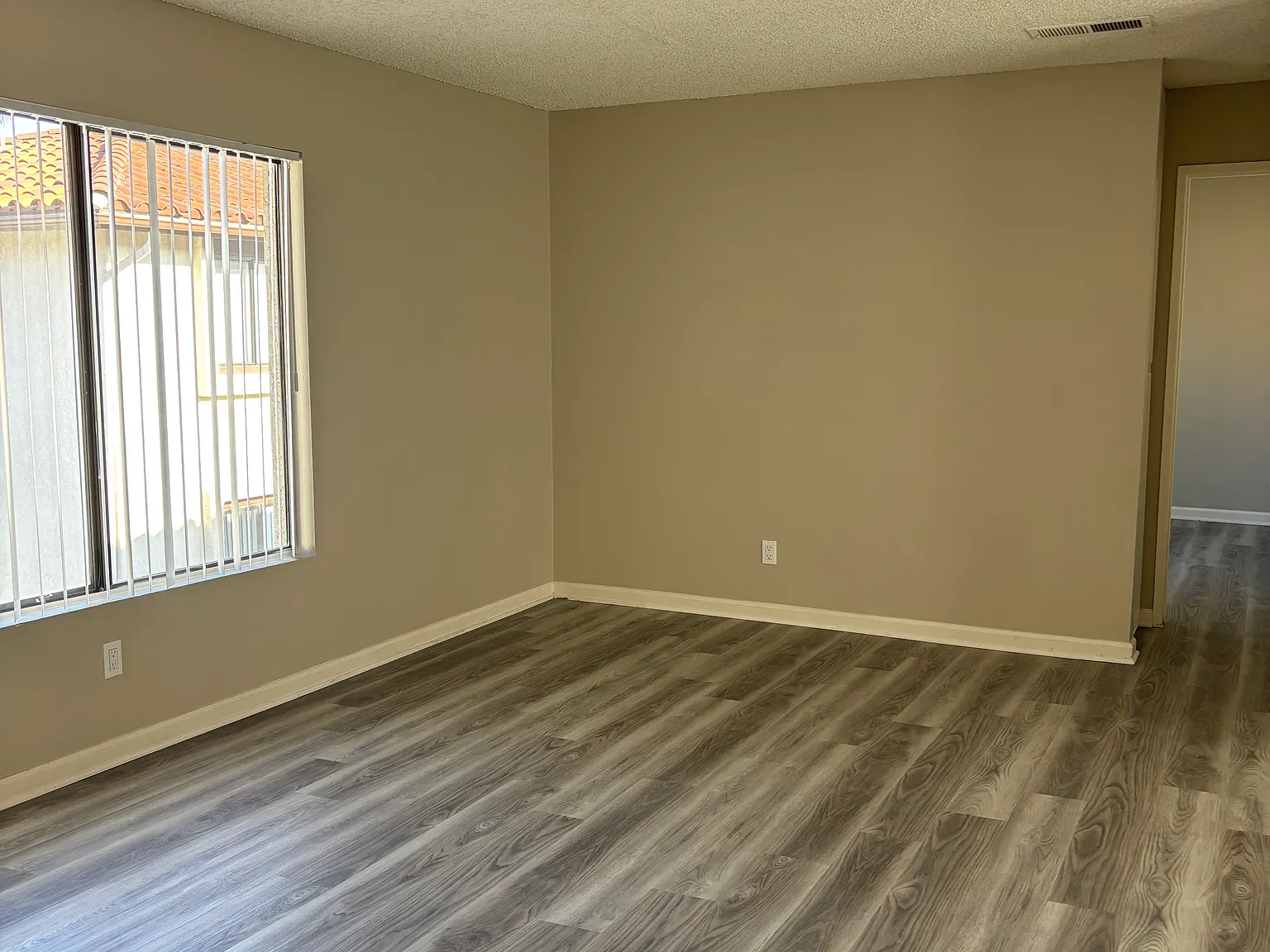 Mission Garden Apartments — Photo 4