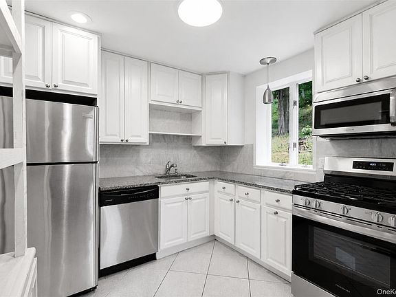 5th image of 42 Pershing Avenue