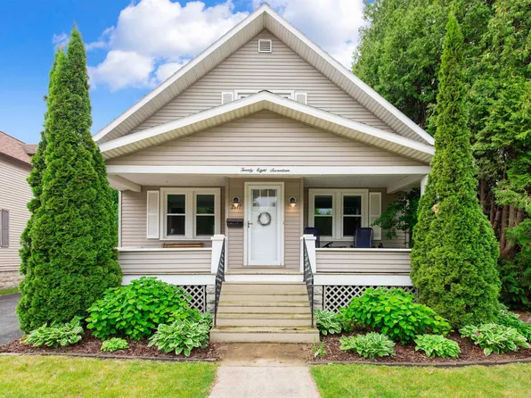 2817 Hall Ave, Marinette, WI 54143