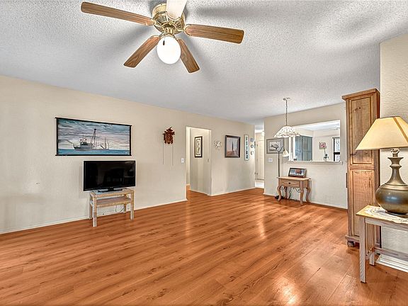 2nd image of 2 Salford Ln