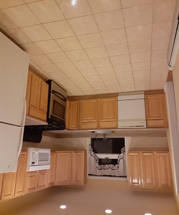 1st image of 277 Chesterton Ave