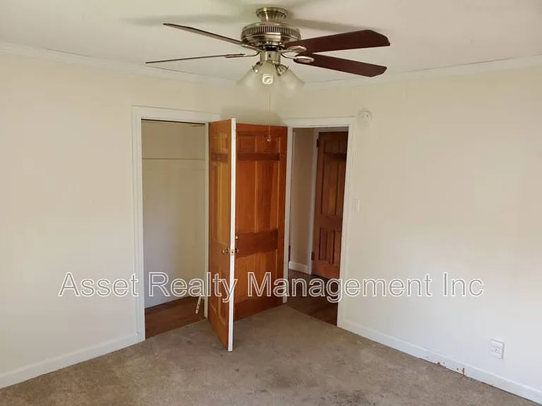 102 Eastwood Dr #1 — Photo 11
